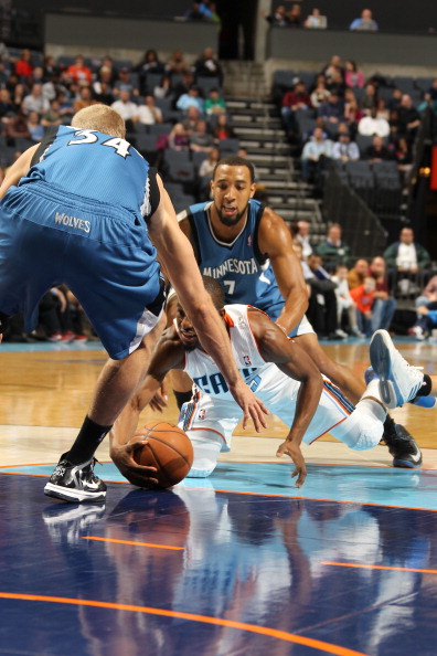 勇士依旧围 勇士依旧围