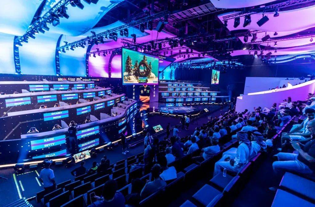 体育十四运和残特奥会火炬在咸阳传递