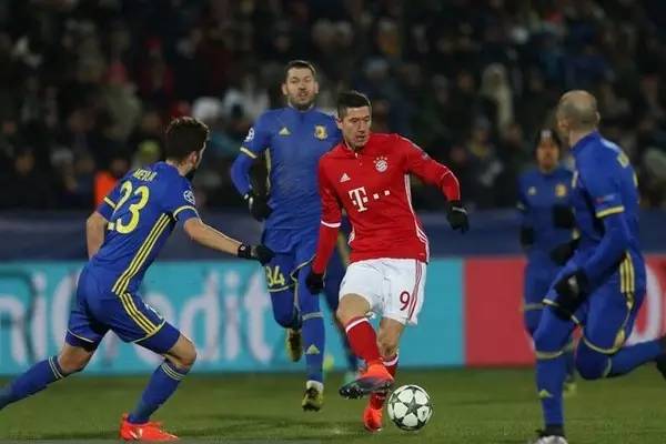 在社交媒体 在社交媒体