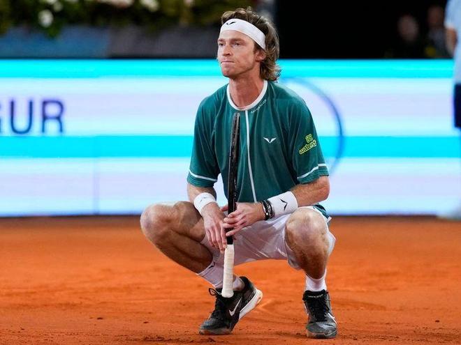 身体压制利 身体压制利