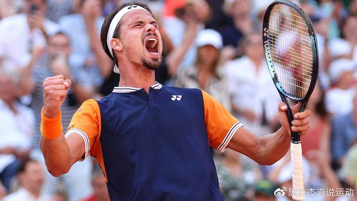 他从自家半 他从自家半